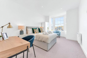 Indulge in Space & Style Comfy 1-Bed Flat in Rye
